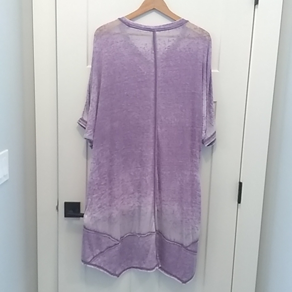 Short Sleeved, V-Neck, Light Weight Top - Picture 2 of 9